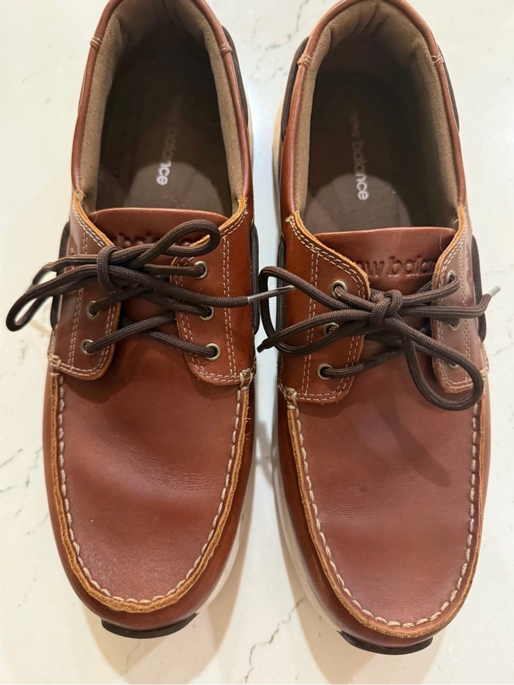 Men'sNew Balance Brown Leather Boat Shoes - Classic Lace-Up Casual